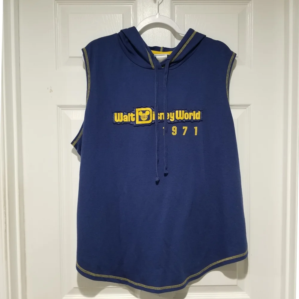 Disney WDW Mickey Navy Blue & Yellow Sleeveless Hooded Top & Shorts Matching Set